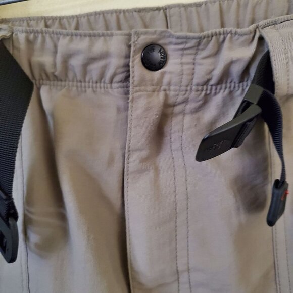 The North Face Tech Wear Cargo Hiking Utility Shorts Size XL - Picture 6 of 10